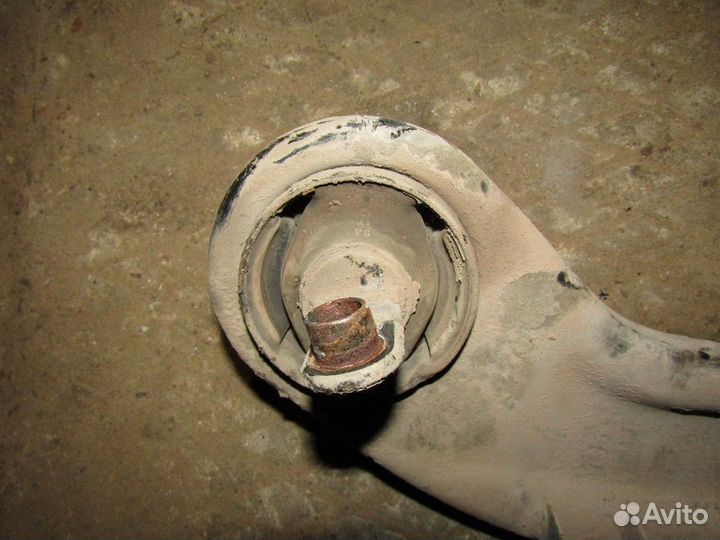 Рычаг задний продольный правый i40 2011