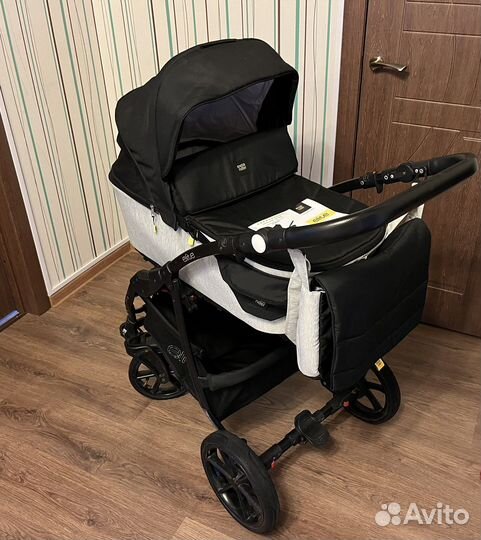 Коляска 2 в 1 Riko Elite