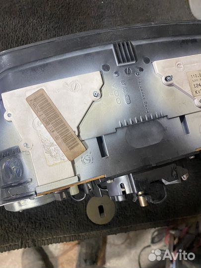 Приборная панель Mercedes w124