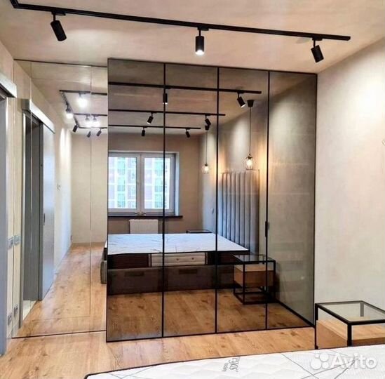 Встроенный распашной шкаф