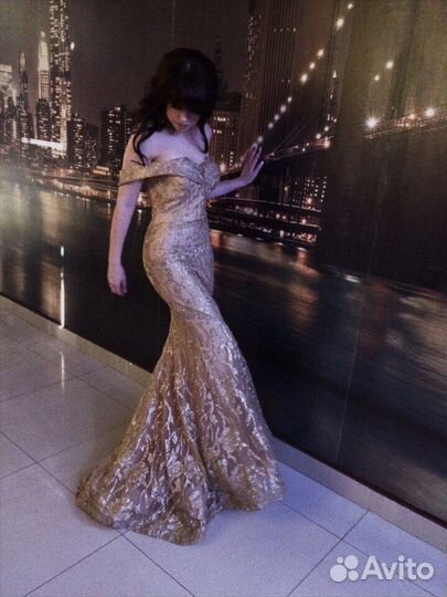 Вечернее платье