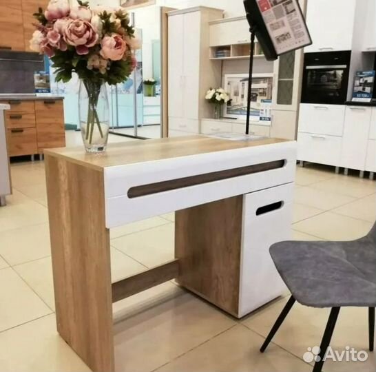 Стол письменный белый глянец в наличии