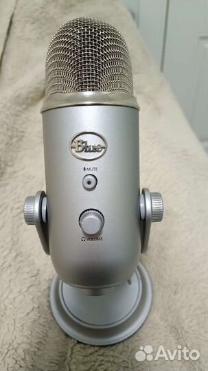 Микрофон Blue Yeti Silver