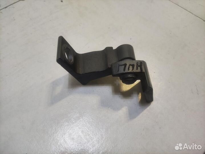 Петля двери передней правой нижняя Audi A6 C7 4G5