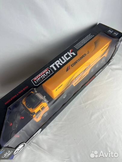 Фура на радиоуправлении