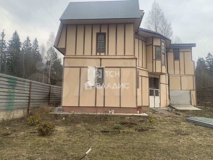 Дом 186,6 м² на участке 12 сот.