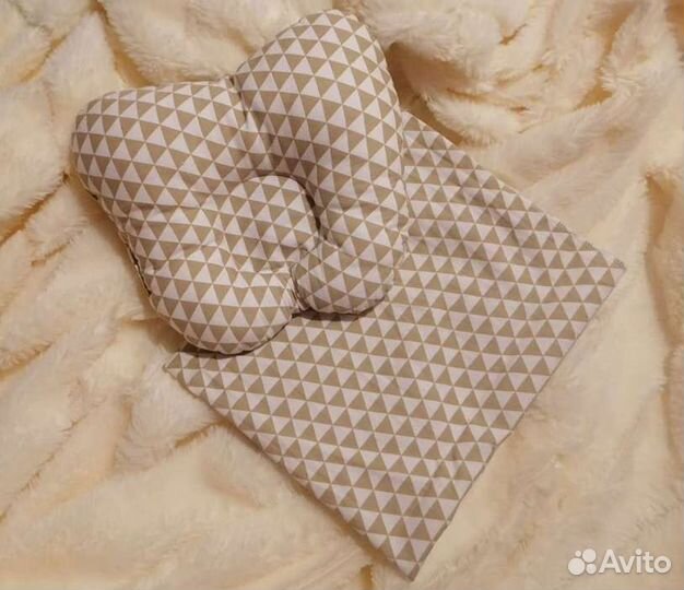 Ортопедическая подушка для новорожденных+простань