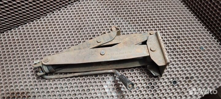 Домкрат 04.99.др.050.0.75т