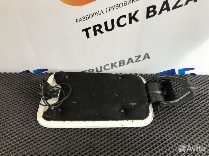 Крышка инструментального ящика левая