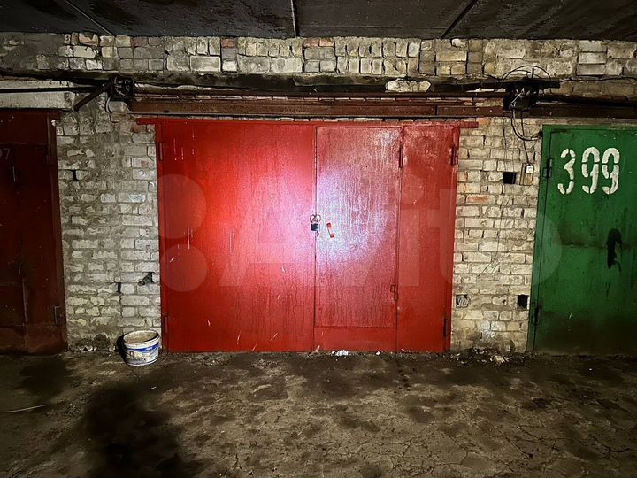 Гараж, > 30 м²