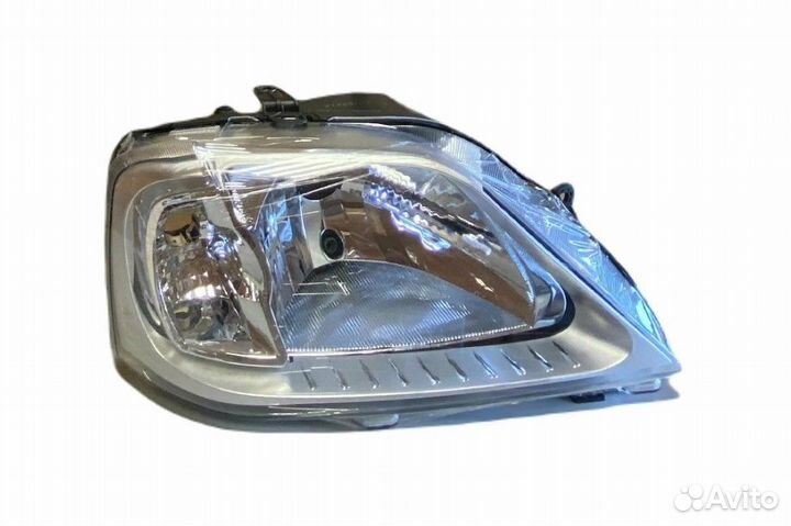 Фара Рено Логан левая правая