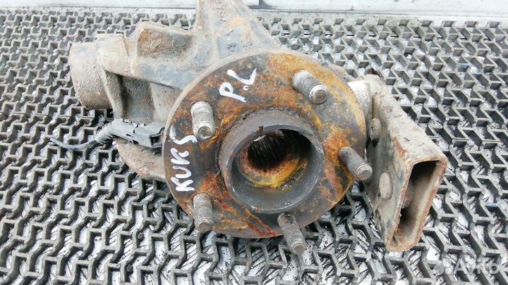 Ступица передняя левая ford kuga 2008-2011 2008