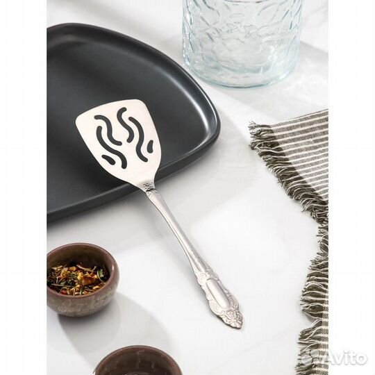 Лопатка из нержавеющей стали перфорированная «Коро