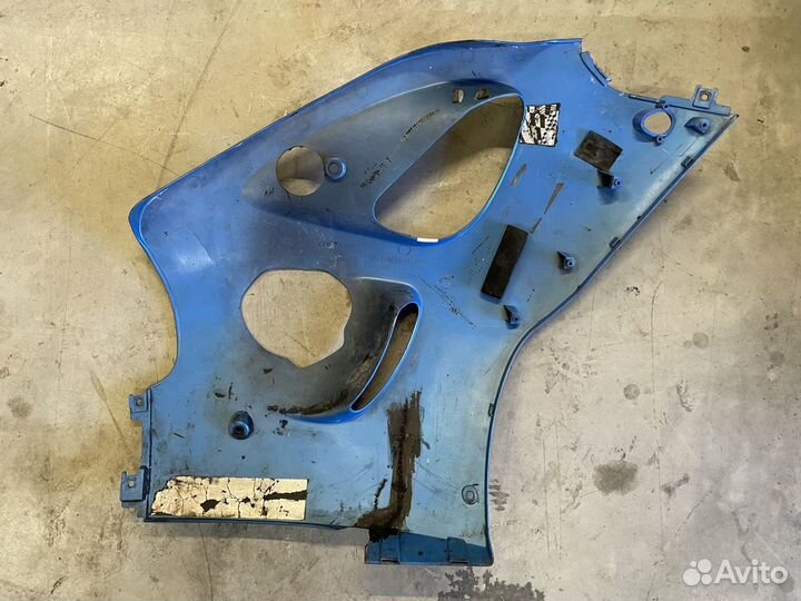 Пластик боковой левый Suzuki GSX-R 600 '97