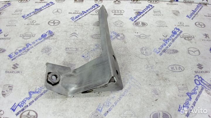 Кронштейн патрубка интеркуллера Audi A6 C5 1997-20