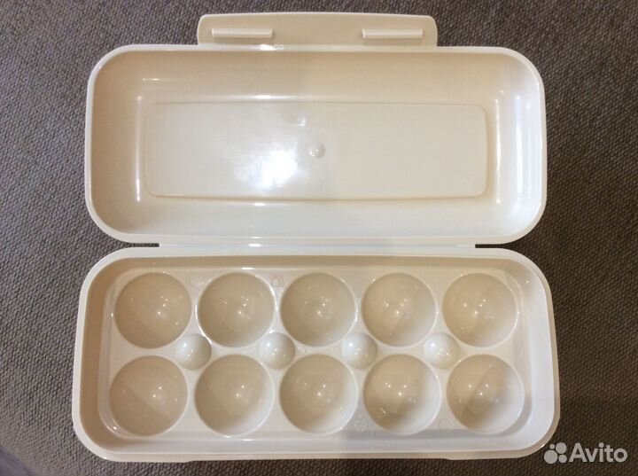 Контейнер для хранения яиц новый