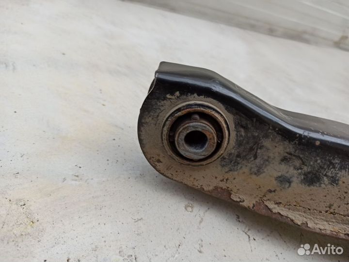 Рычаг задний нижний Мазда