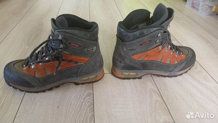 Горные ботинки meindl 42 размер
