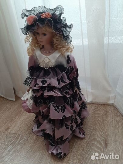 Коллекционная кукла фирмы Angel Collection