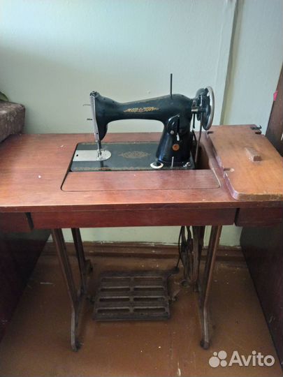 Швейная машина подольск ножная