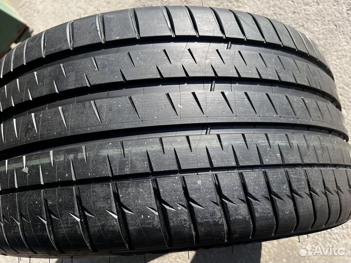 Michelin Pilot Sport 4 S 285/35 R21