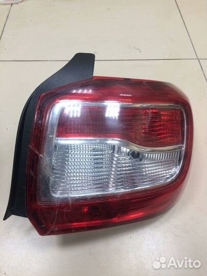 Фонарь задний правый Renault Logan