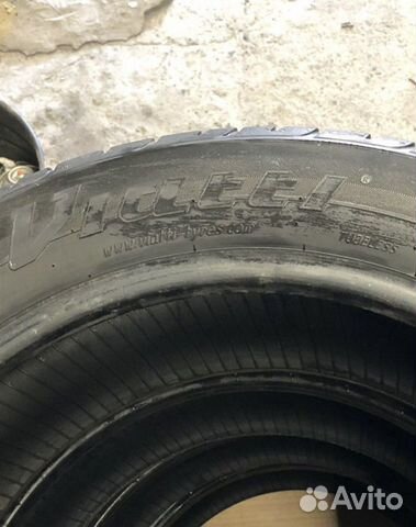 Viatti Strada Asimmetrico 215/55 R17 94V