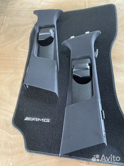 Обшивка правой стойки верхняя Mercedes w212