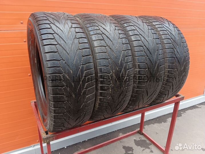 Nokian Tyres Hakkapeliitta R SUV 265/60 R18 112R