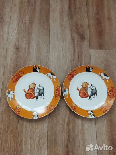 2 тарелки