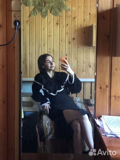 Преподаватель по рисованию