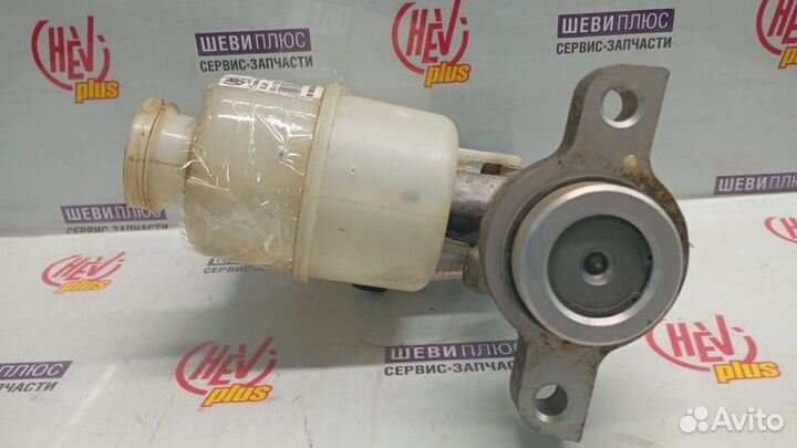 Главный тормозной цилиндр Chevrolet Silverado