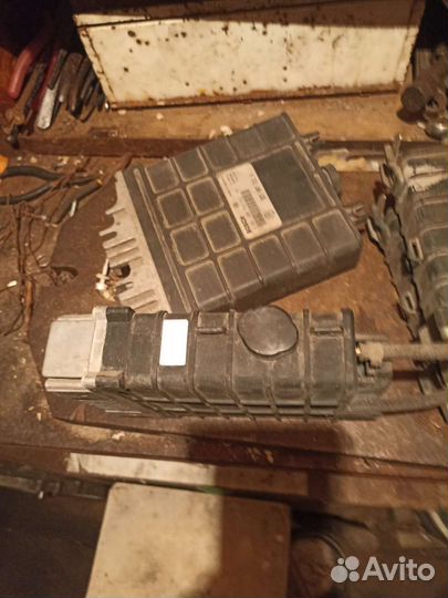 Эбу, VAG Passat B 3 блок управления двс, мозги