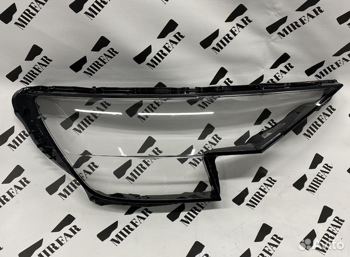 Правое стекло фары Audi Q8 2018-н.в