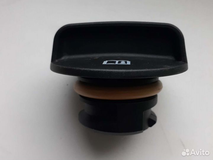 Крышка маслозаливной горловины