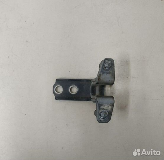 Петля двери передняя правая нижняя