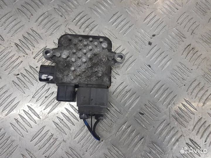 Блок управления вентилятором Мицубиси Лансер 9 MR