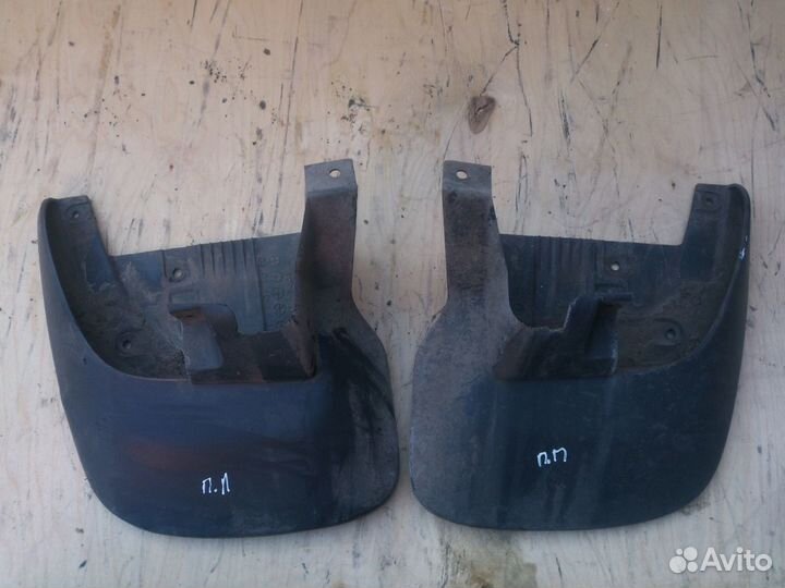 Mitsubishi Pajero Sport 2 брызговик