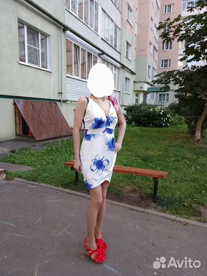 Платья женские разные