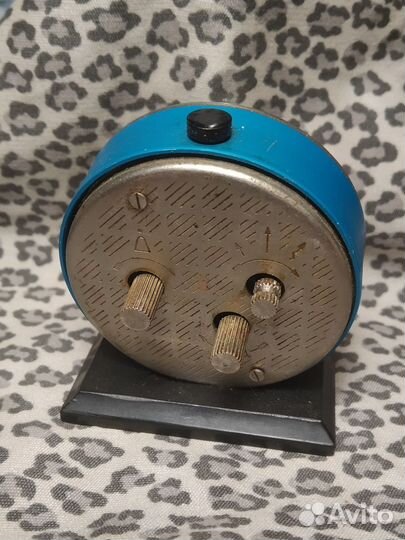 Часы-будильник Ракета