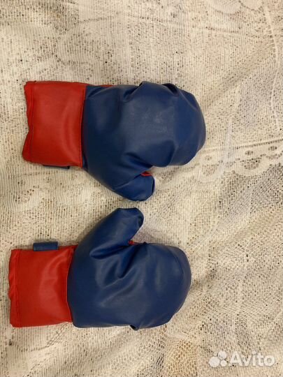 Боксерские перчатки