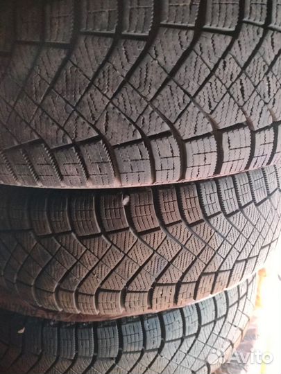 Pirelli Ice Zero 195/65 R15