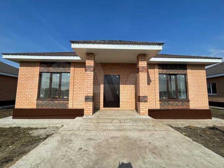 Коттедж 100 м² на участке 7 сот.