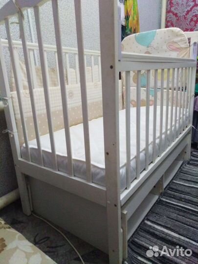 Детская кроватка