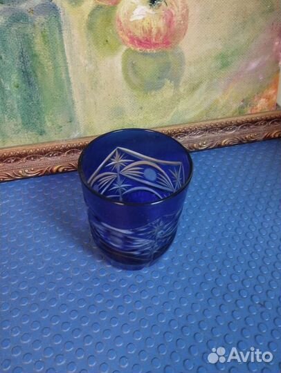 Хрустальный кувшин и стакан