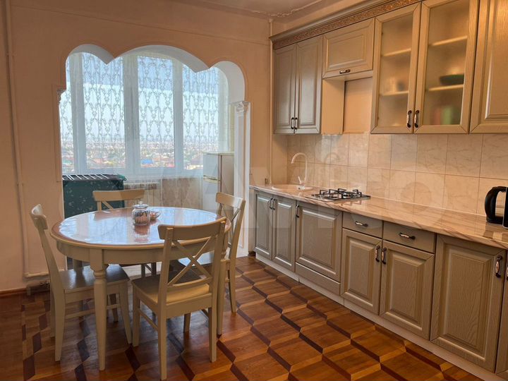 4-к. квартира, 105 м², 8/9 эт.