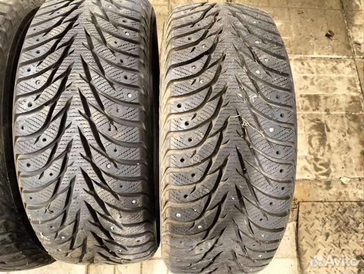 Yokohama Ice Guard Stud IG35 215/55 R16 97T