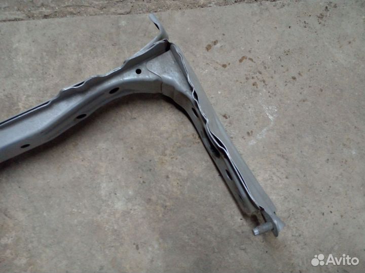 Суппорт радиаторов левый Toyota Rav4 40 кузов