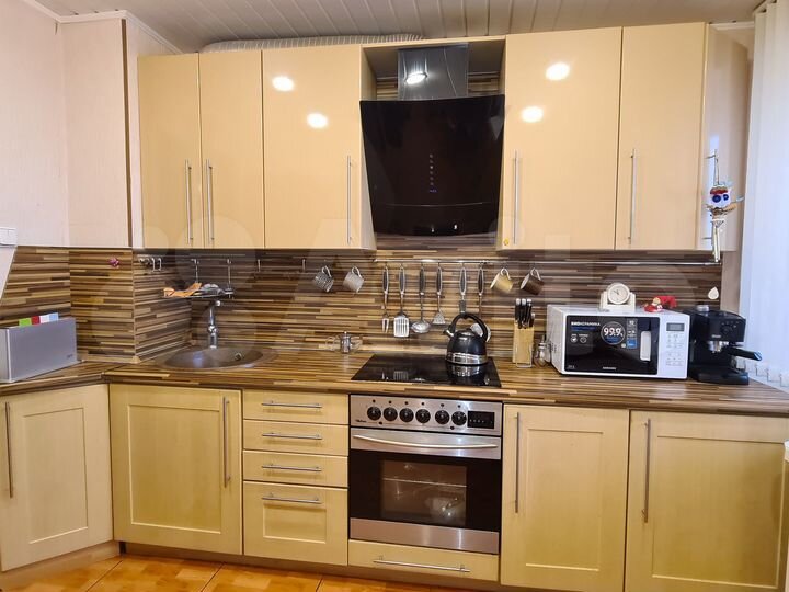 3-к. квартира, 70 м², 2/14 эт.