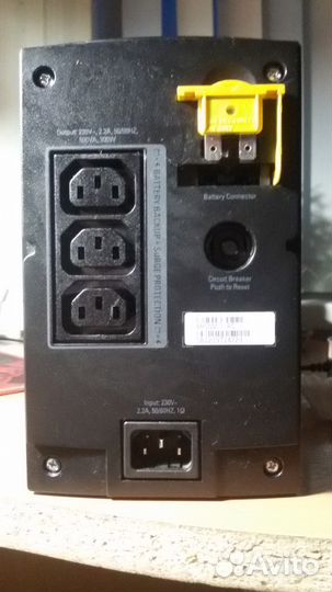 Бесперебойник APC Back-UPS 500VA